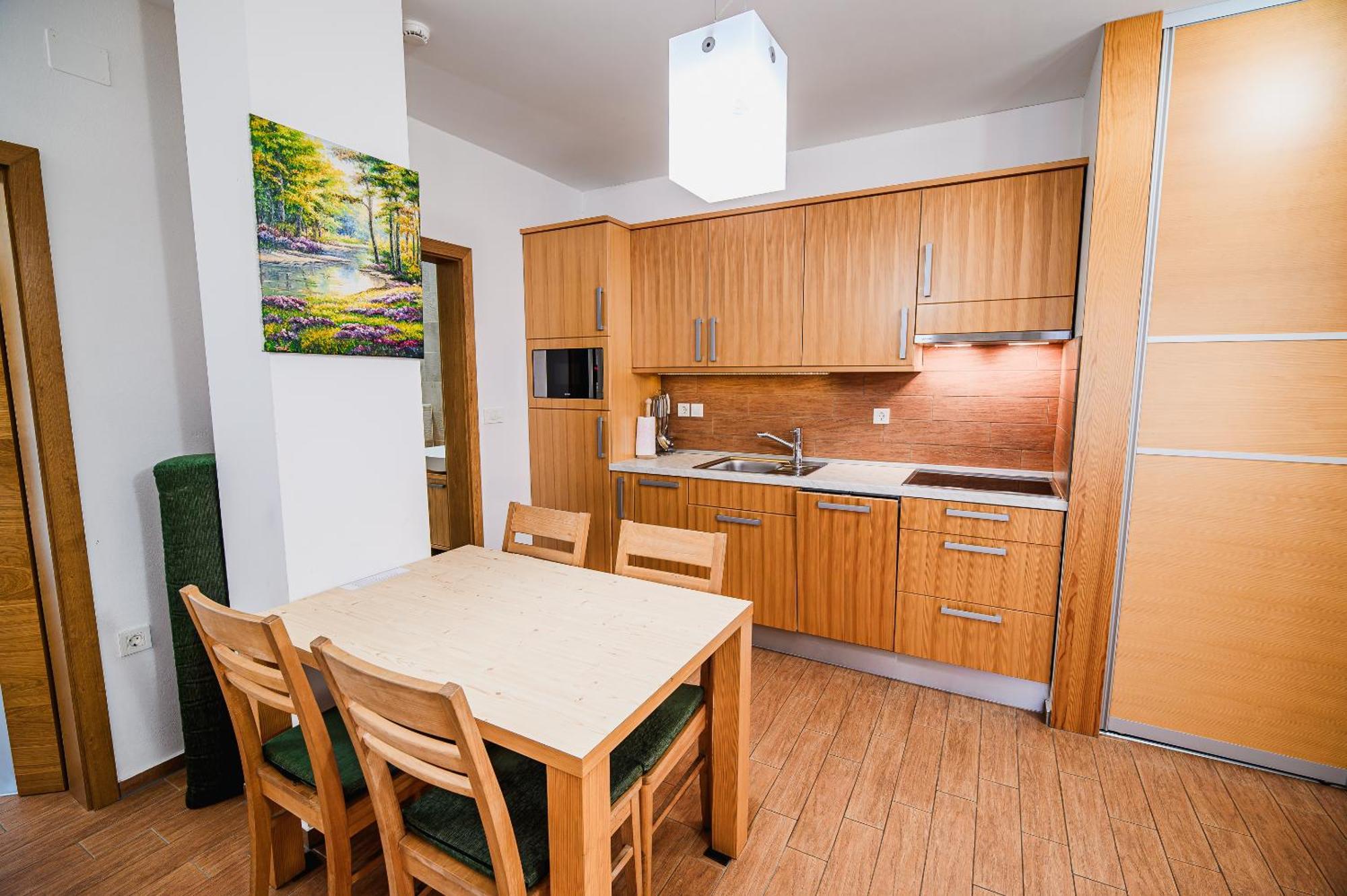 Apartments Maleric With Indoor Pool And Wellness Dragatuš Dış mekan fotoğraf