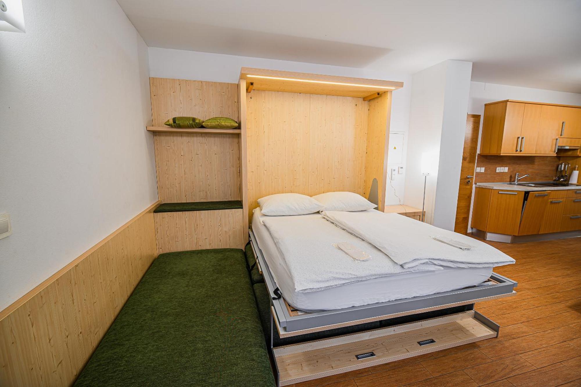 Apartments Maleric With Indoor Pool And Wellness Dragatuš Oda fotoğraf