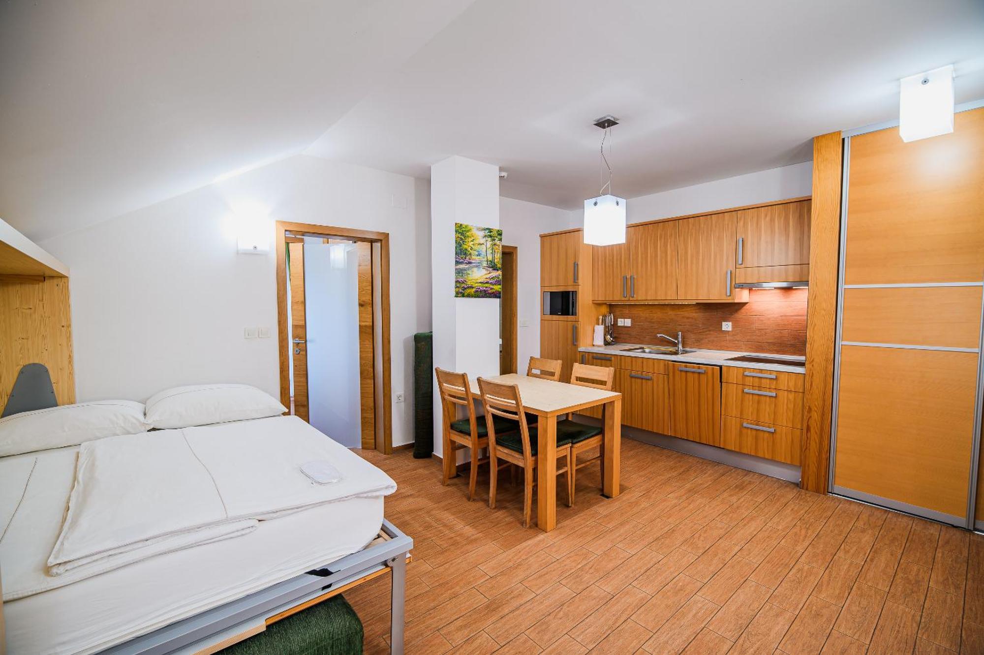Apartments Maleric With Indoor Pool And Wellness Dragatuš Oda fotoğraf